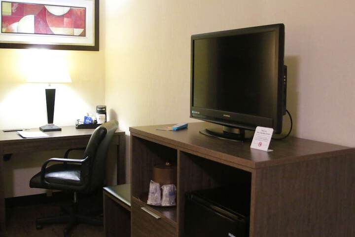 Room 14 of 28