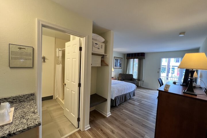 Room 15 of 87