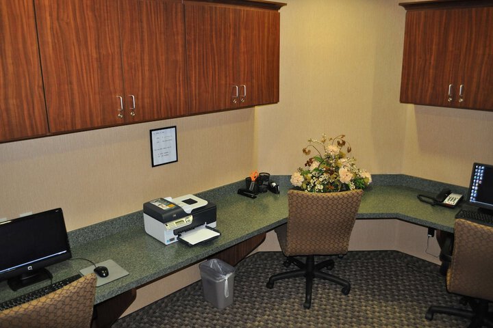 Business Center 35 of 36