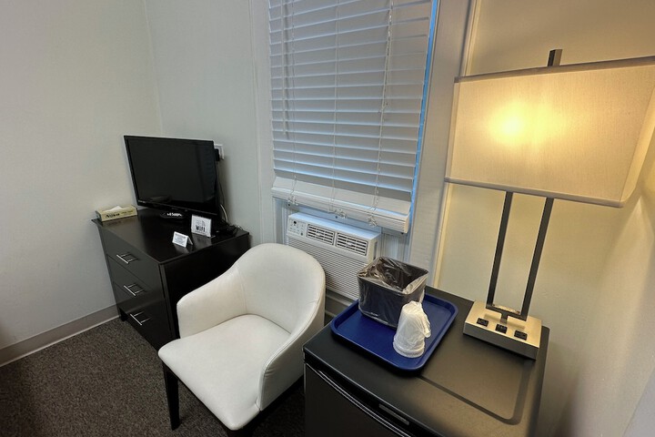 Room 20 of 65