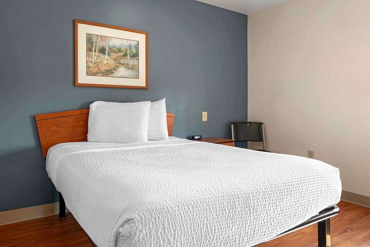 Room 21 of 28