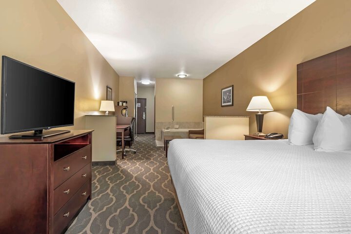 Room 31 of 40