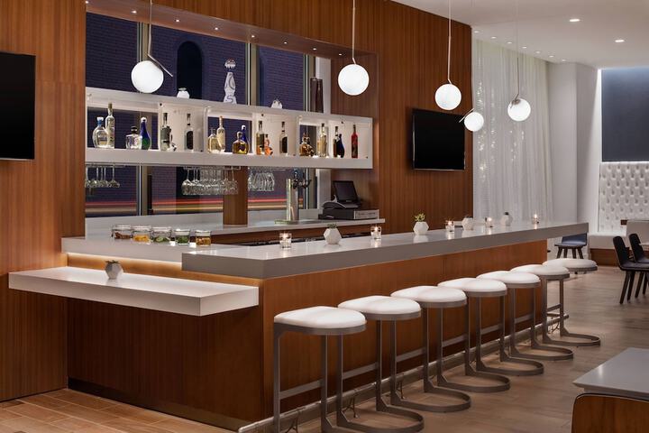 Courtyard by Marriott Stamford Downtown