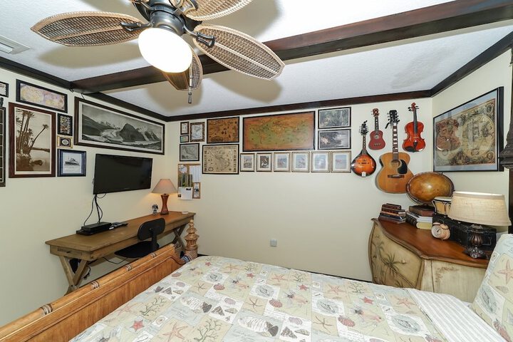 Room 19 of 30