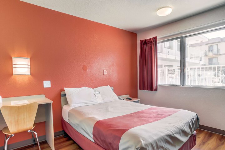 Motel 6 Medford OR