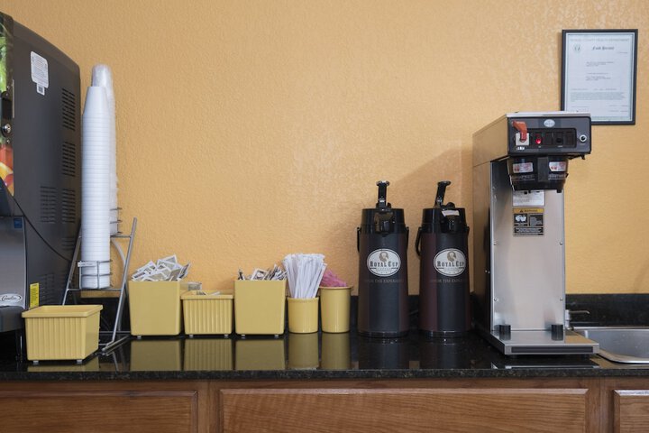 Breakfast/Coffee Service 31 of 31