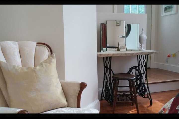 Room 6 of 38