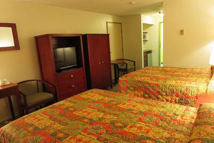 Room 31 of 40