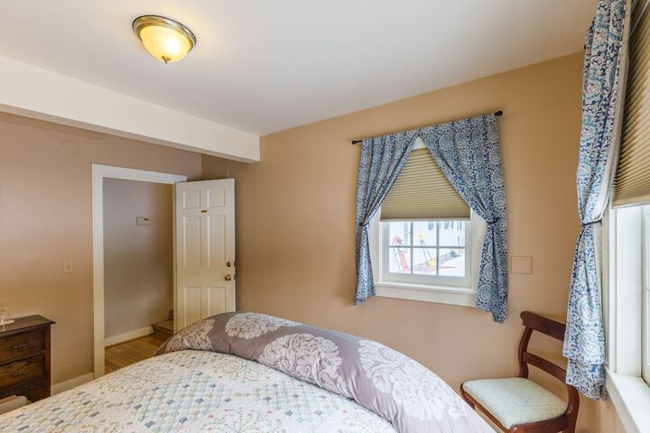 Room 33 of 124