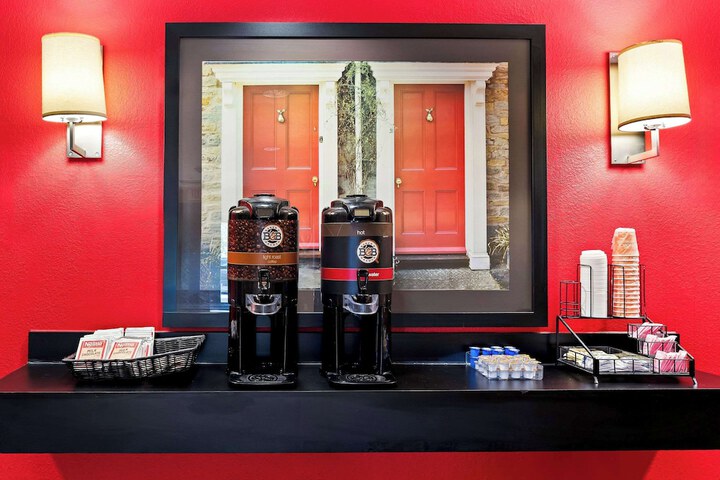 Breakfast/Coffee Service 24 of 24