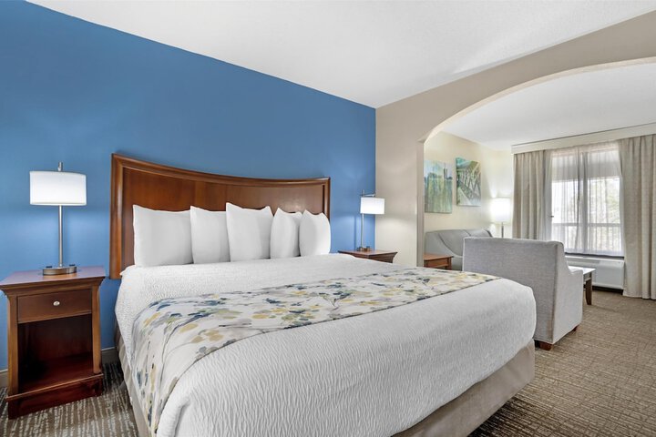 Best Western Inn & Suites - Monroe
