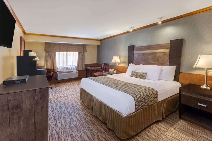Room 10 of 31