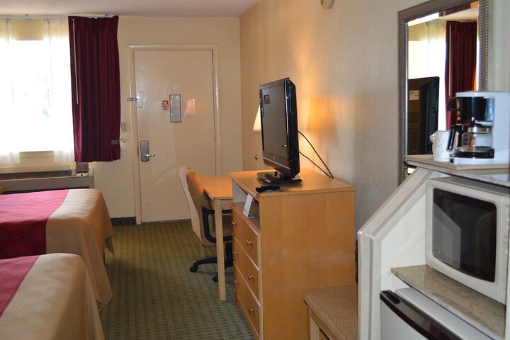 Econo Lodge Christiansburg-Blacksburg I-81