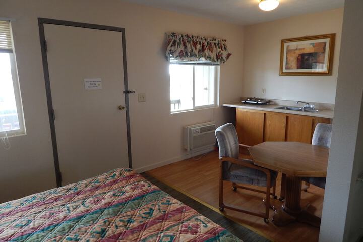 Room 25 of 35