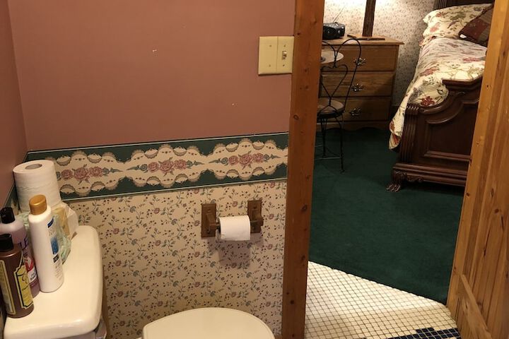 Room 28 of 40