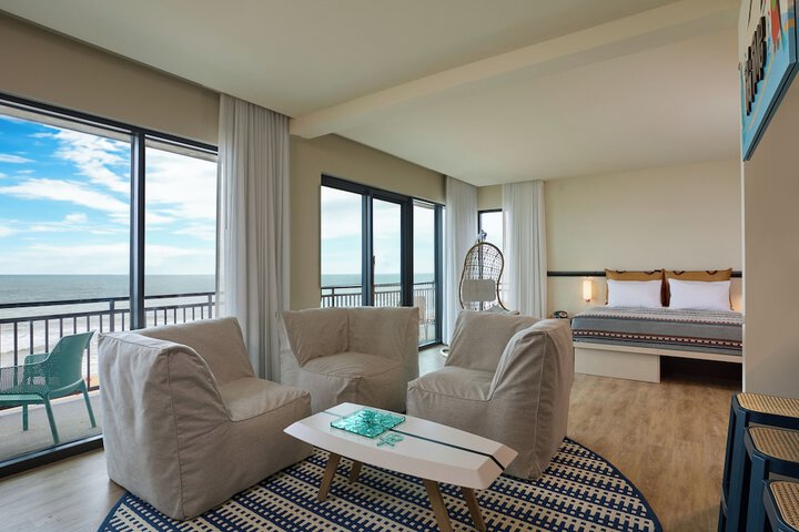Moxy Virginia Beach Oceanfront
