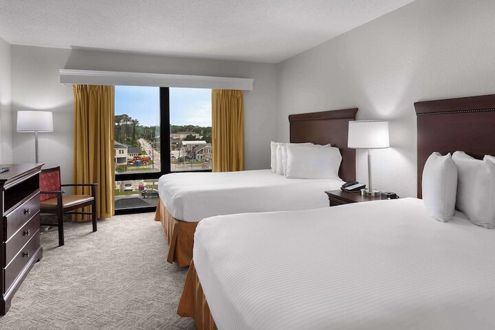 Best Western Ocean Sands Beach Resort