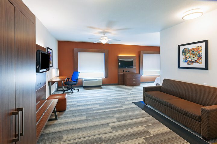 Room 17 of 29