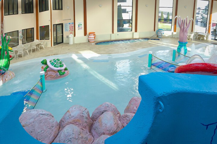 Grand Marquis Waterpark Hotel & Suites