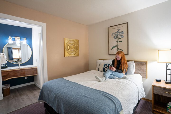 Room 18 of 28