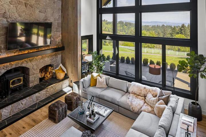 Escape to Wine Country Luxurious Getaway Awaits