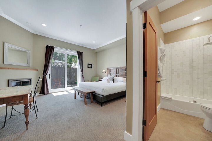 Room 19 of 32