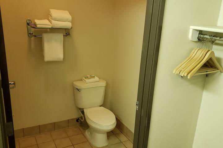 Room 15 of 25