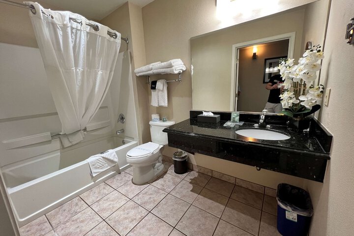 Room 12 of 26