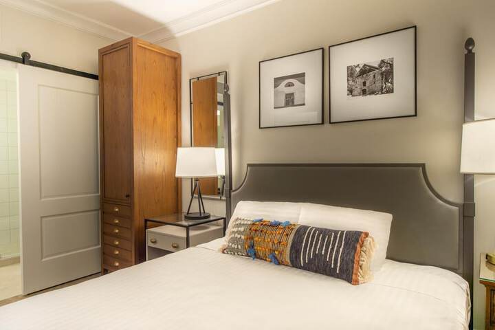 Room 26 of 49