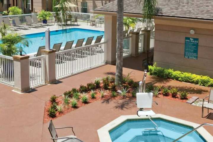 Homewood Suites by Hilton - Fort Myers