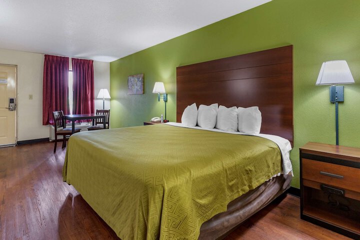 Room 15 of 29