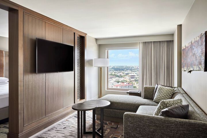 Room 43 of 91