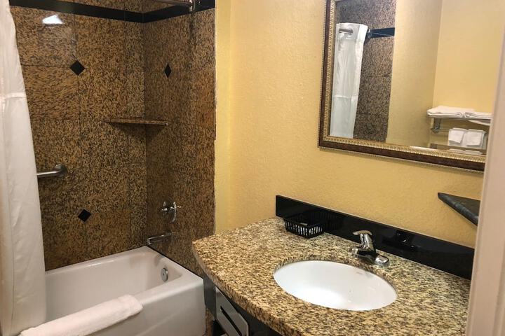 Room 16 of 16