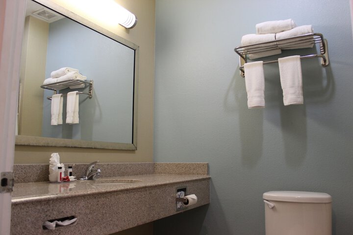 Room 25 of 35