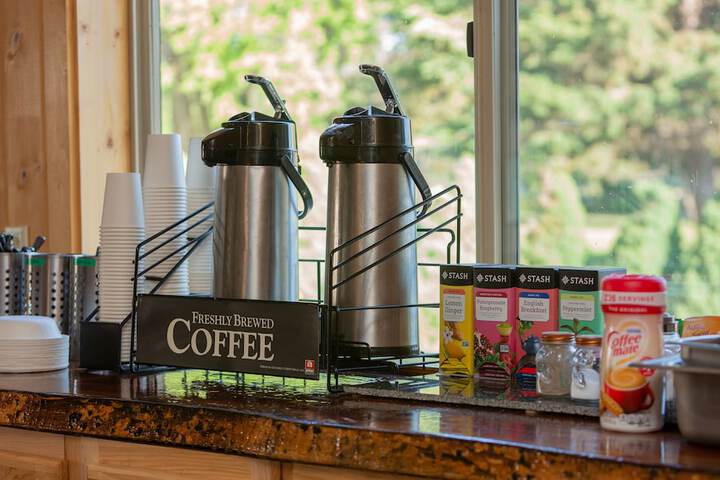 Breakfast/Coffee Service 31 of 47