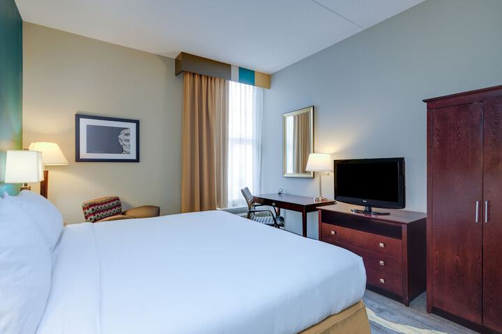 Room 15 of 40