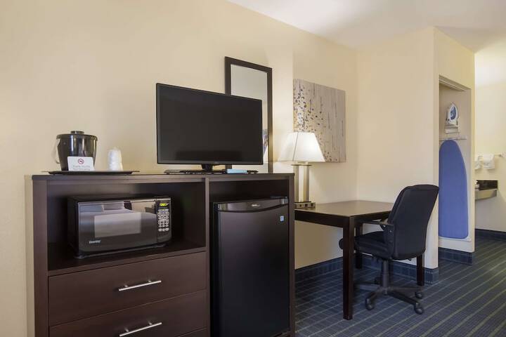 Room 8 of 31