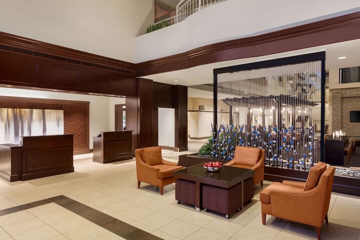 Embassy Suites by Hilton Boston Waltham