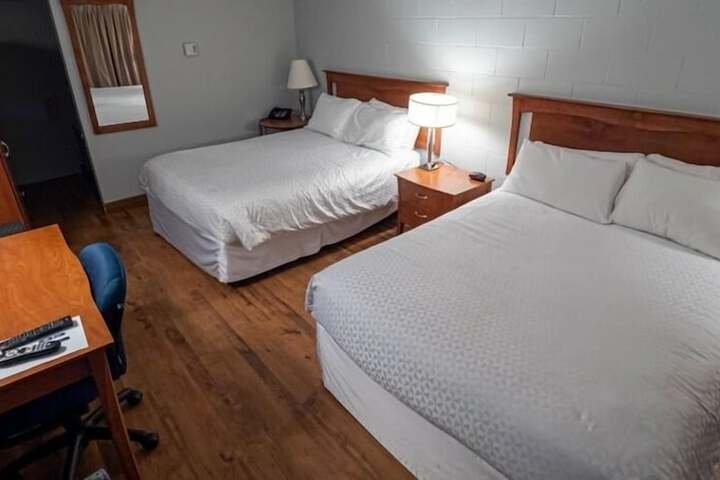 Room 9 of 27