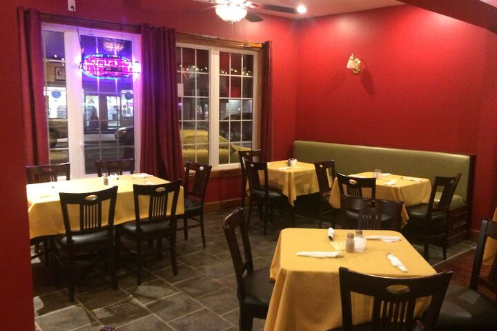 Dining 31 of 45