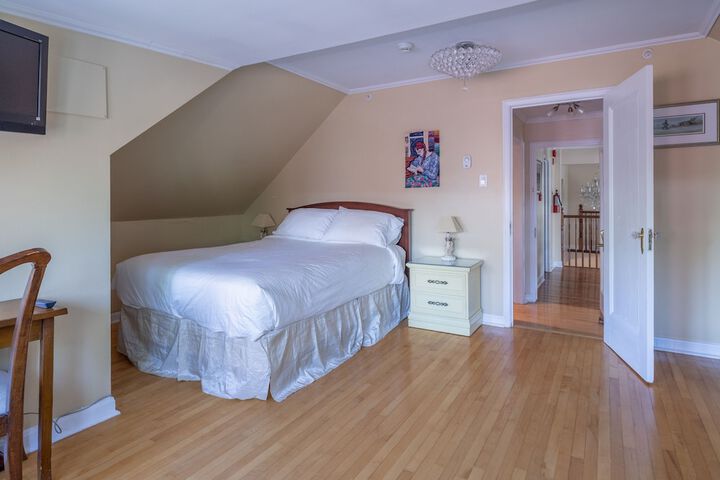 Room 43 of 51
