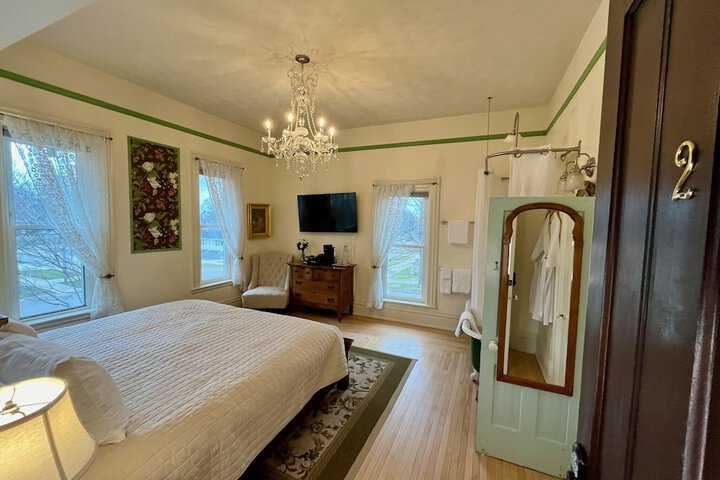 Room 34 of 50