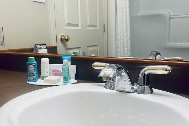 Room 10 of 20