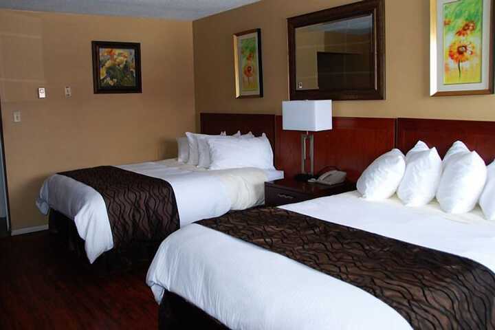 Room 6 of 7