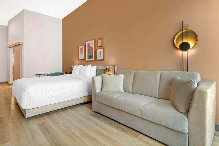 Cambria Hotel Euless - DFW Airport South