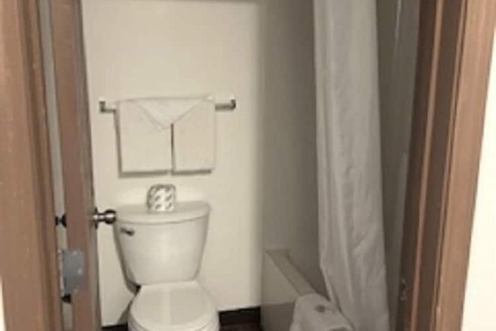 Room 12 of 14