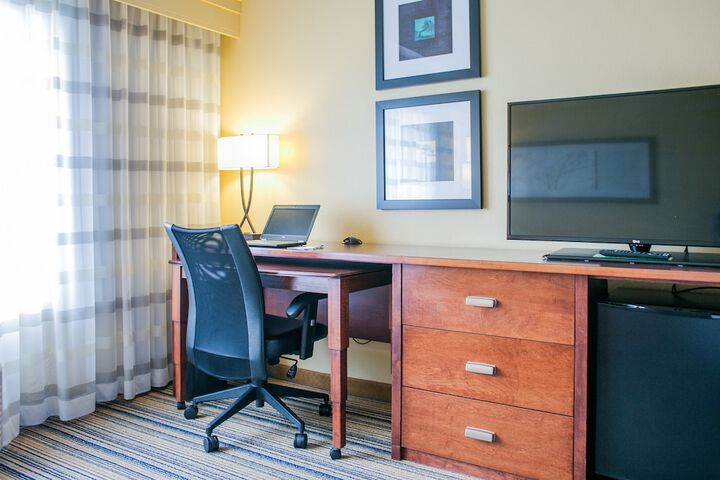 Room 17 of 48
