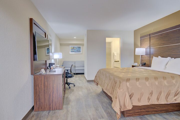 Room 15 of 48