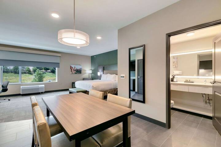 Room 29 of 52