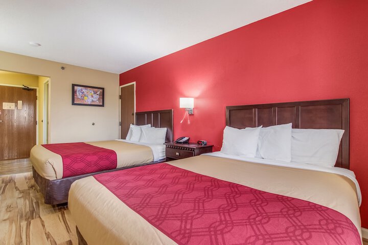 Room 13 of 28